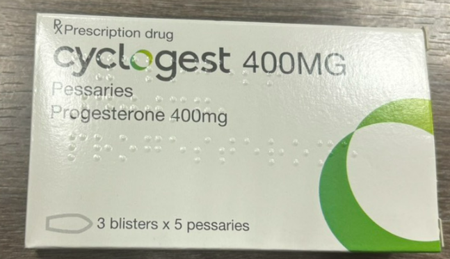Cyclogest Progesterone 400mg viên đặt UK (H/15v) (Mẫu mới màu xanh)