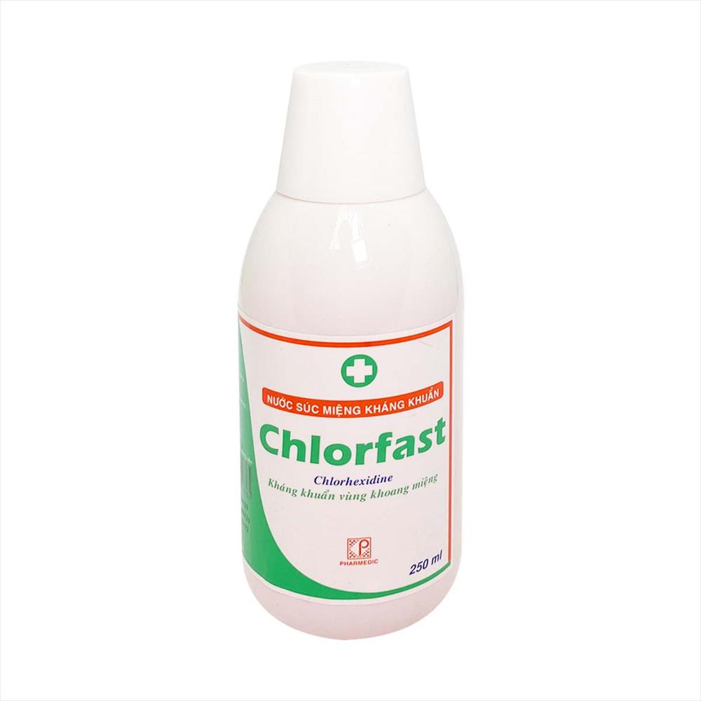 Chlorfast 250ml Nước súc miệng kháng khuẩn Pharmrdic (Chai/250ml)