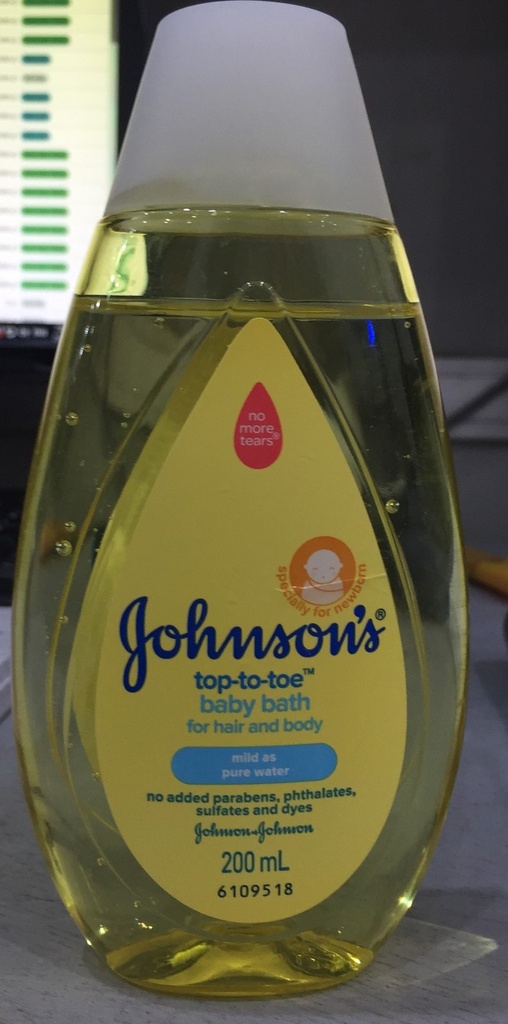 [T06370] Johnson tắm gội toàn thân màu vàng (L/200ml)